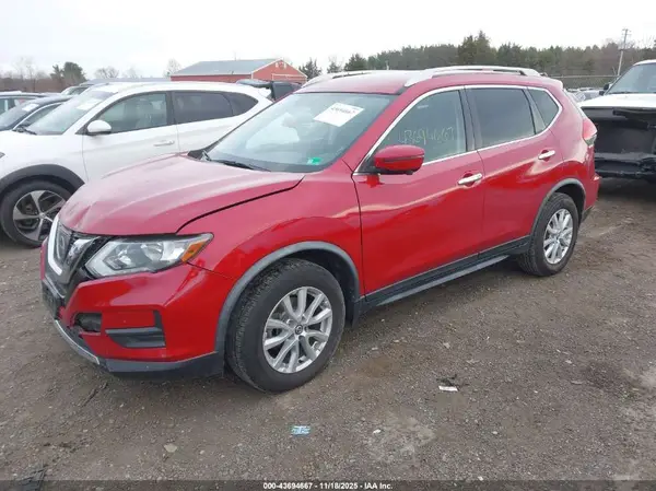 JN8AT2MV4HW285120 2017 NISSAN ROGUE - Image 2