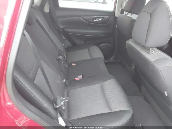 JN8AT2MV4HW285120 2017 NISSAN ROGUE - Image 8