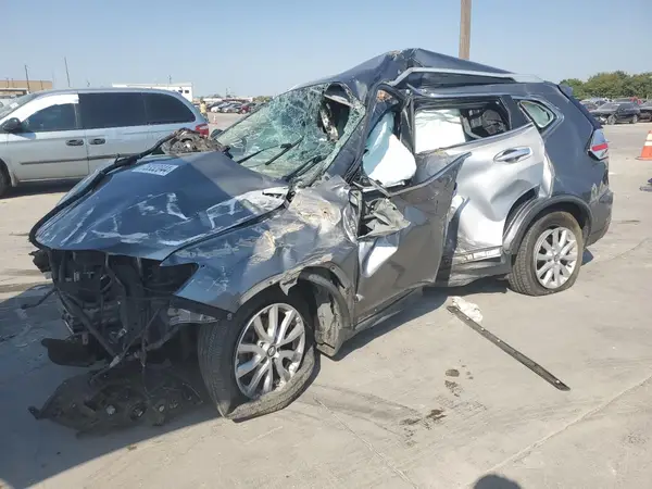 JN8AT2MV4HW285778 2017 NISSAN ROGUE - Image 1