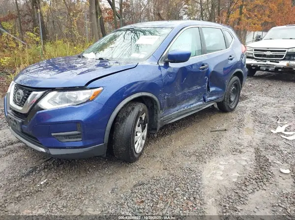 JN8AT2MV4JW303153 2018 NISSAN ROGUE - Image 2