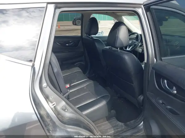 JN8AT2MV4JW304254 2018 NISSAN ROGUE - Image 8