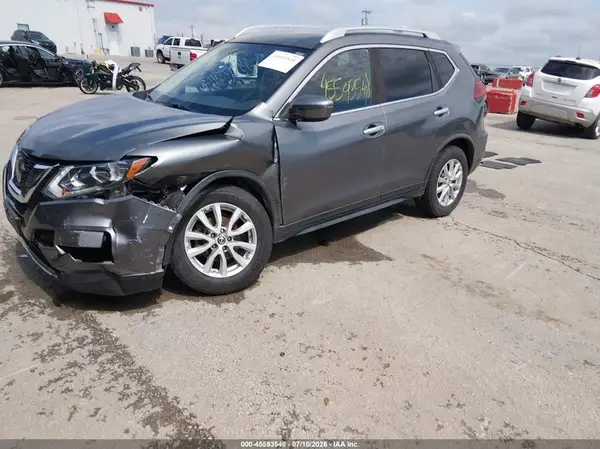 JN8AT2MV4JW304321 2018 NISSAN ROGUE - Image 2