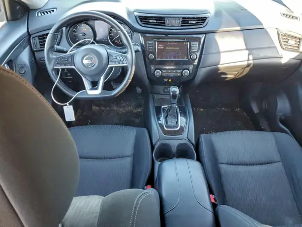JN8AT2MV4JW304805 2018 NISSAN ROGUE - Image 8