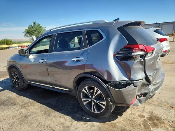 JN8AT2MV4JW305372 2018 NISSAN ROGUE - Image 2
