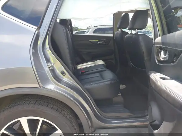 JN8AT2MV4JW305467 2018 NISSAN ROGUE - Image 8