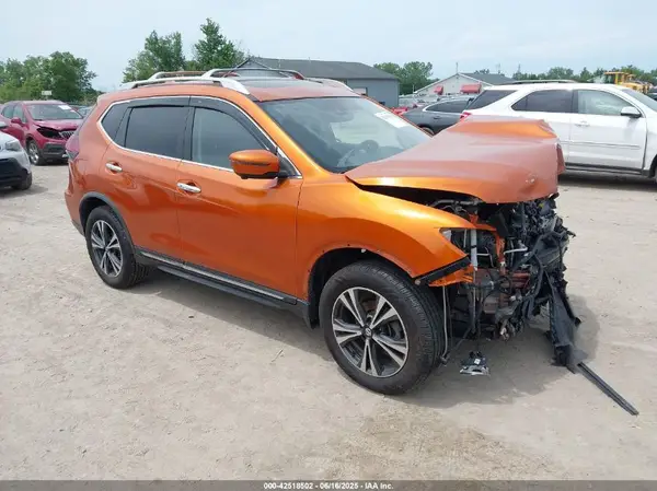 JN8AT2MV4JW306053 2018 NISSAN ROGUE - Image 1