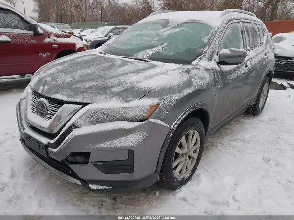 JN8AT2MV4JW307235 2018 NISSAN ROGUE - Image 2