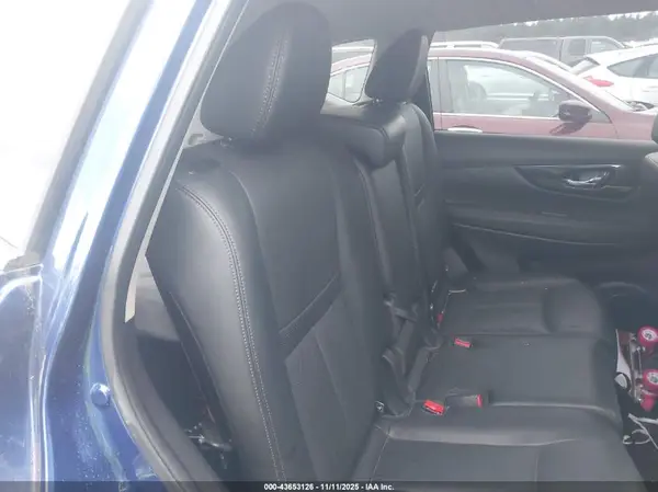 JN8AT2MV4JW308398 2018 NISSAN ROGUE - Image 8