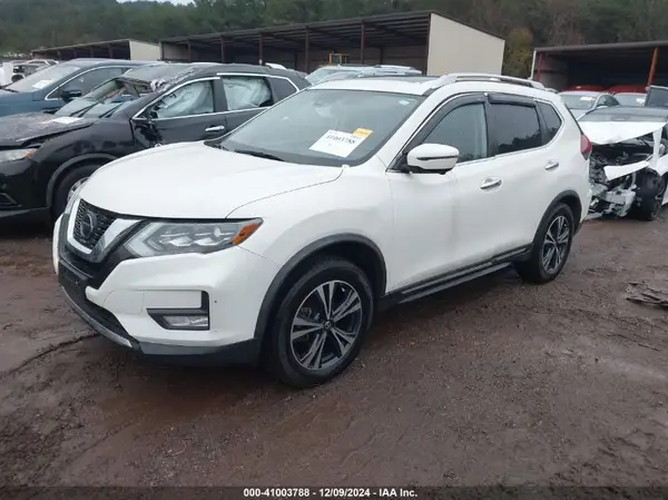 JN8AT2MV4JW309809 2018 NISSAN ROGUE - Image 2