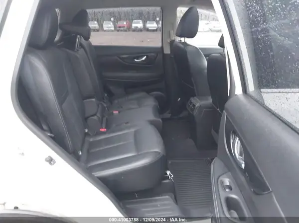 JN8AT2MV4JW309809 2018 NISSAN ROGUE - Image 8