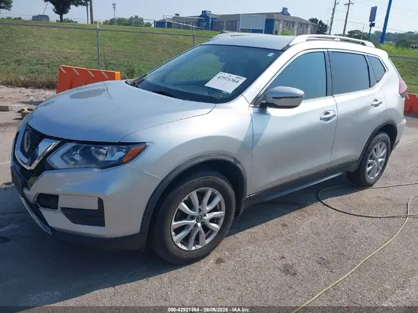 JN8AT2MV4JW312015 2018 NISSAN ROGUE - Image 2