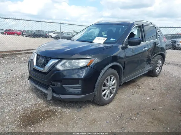 JN8AT2MV4JW313214 2018 NISSAN ROGUE - Image 2