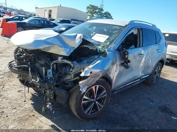 JN8AT2MV4JW315951 2018 NISSAN ROGUE - Image 2