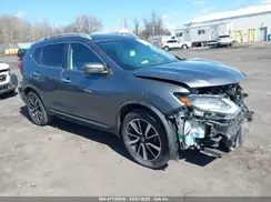JN8AT2MV4JW315996 2018 NISSAN ROGUE