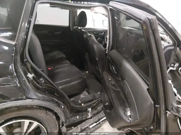 JN8AT2MV4JW319031 2018 NISSAN ROGUE - Image 8