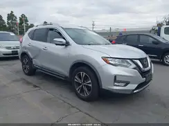 JN8AT2MV4JW320261 2018 NISSAN ROGUE