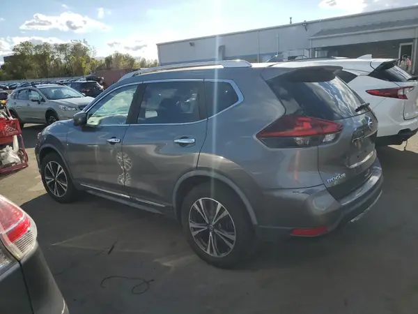JN8AT2MV4JW321183 2018 NISSAN ROGUE - Image 2