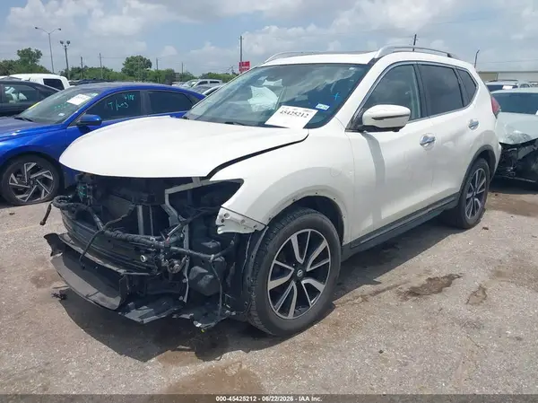JN8AT2MV4JW323113 2018 NISSAN ROGUE - Image 2