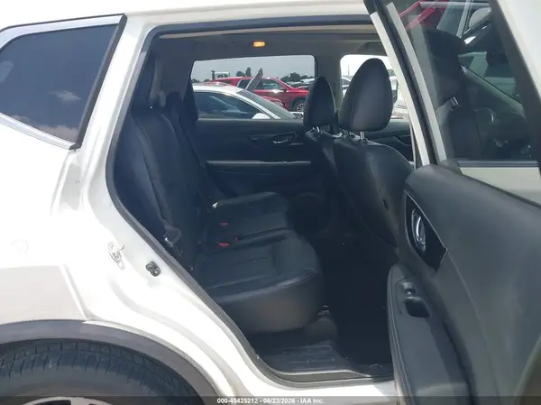 JN8AT2MV4JW323113 2018 NISSAN ROGUE - Image 8