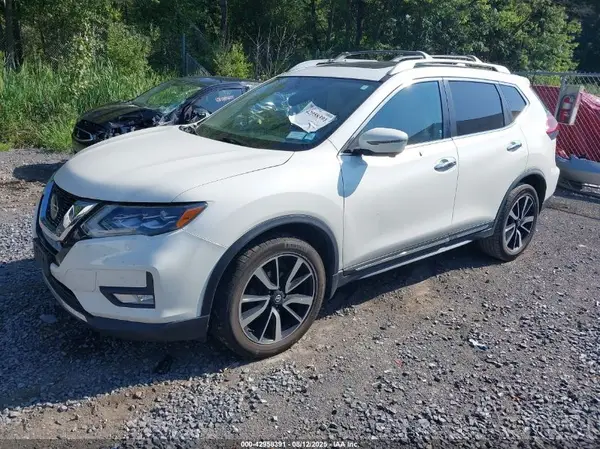 JN8AT2MV4JW323810 2018 NISSAN ROGUE - Image 2