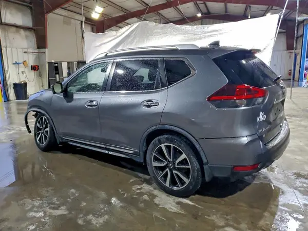 JN8AT2MV4JW324357 2018 NISSAN ROGUE - Image 2