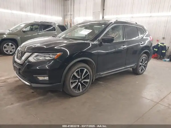 JN8AT2MV4JW324603 2018 NISSAN ROGUE - Image 2