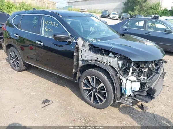 JN8AT2MV4JW325153 2018 NISSAN ROGUE - Image 1