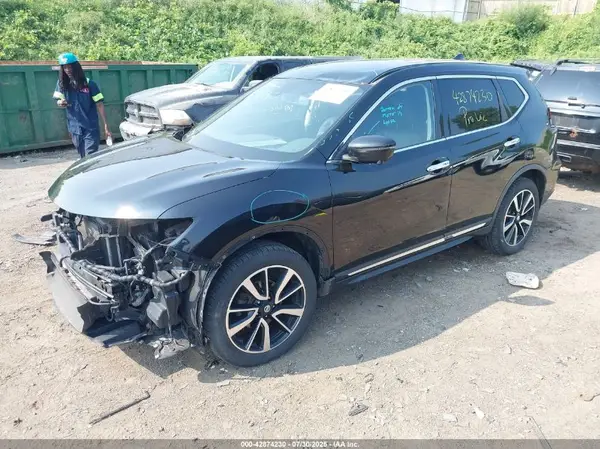 JN8AT2MV4JW325153 2018 NISSAN ROGUE - Image 2
