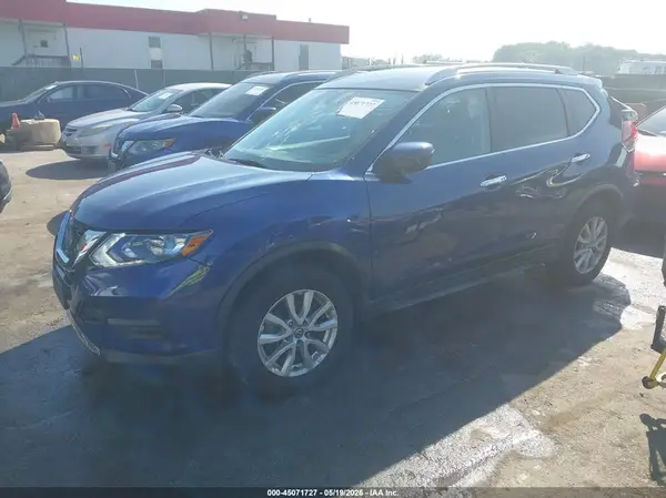JN8AT2MV4JW325458 2018 NISSAN ROGUE - Image 2