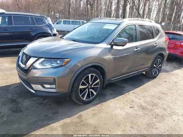 JN8AT2MV4JW330627 2018 NISSAN ROGUE - Image 2
