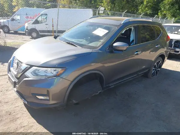 JN8AT2MV4JW341580 2018 NISSAN ROGUE - Image 2