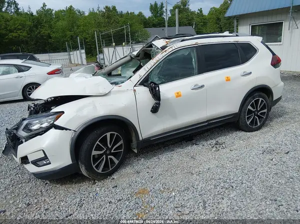 JN8AT2MV4JW343264 2018 NISSAN ROGUE - Image 2