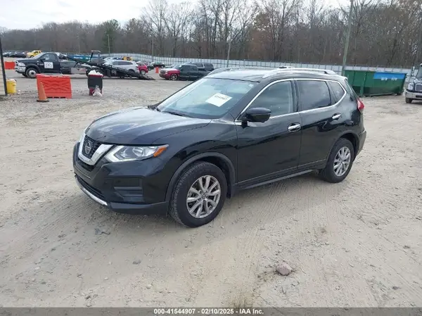 JN8AT2MV4JW344611 2018 NISSAN ROGUE - Image 2