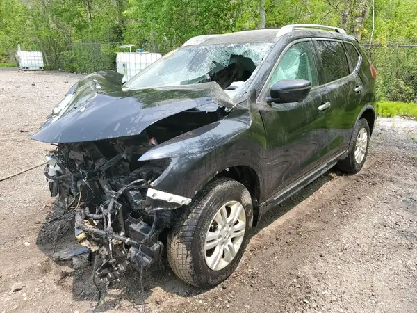 JN8AT2MV4JW347816 2018 NISSAN ROGUE - Image 1