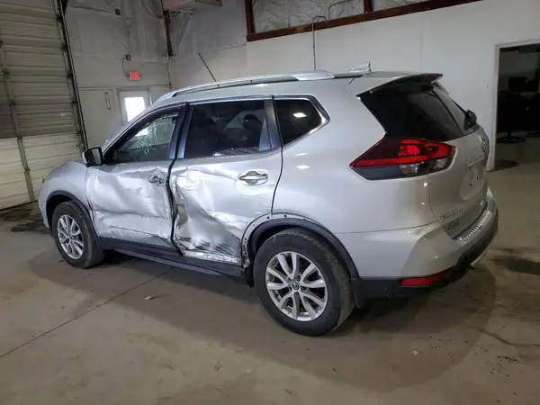 JN8AT2MV4JW349758 2018 NISSAN ROGUE - Image 2