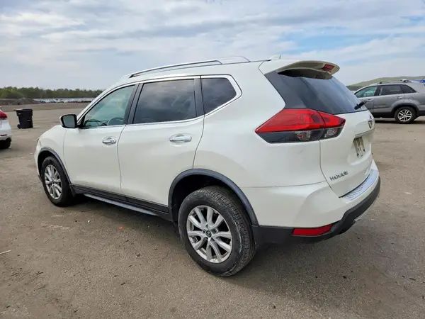 JN8AT2MV4JW350067 2018 NISSAN ROGUE - Image 2