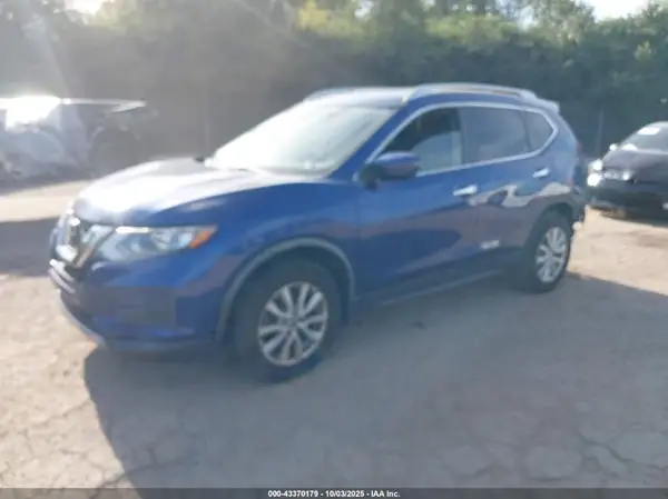 JN8AT2MV4JW350456 2018 NISSAN ROGUE - Image 2
