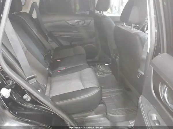 JN8AT2MV4JW351218 2018 NISSAN ROGUE - Image 8