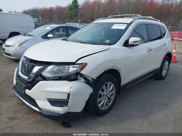 JN8AT2MV4KW372782 2019 NISSAN ROGUE - Image 2