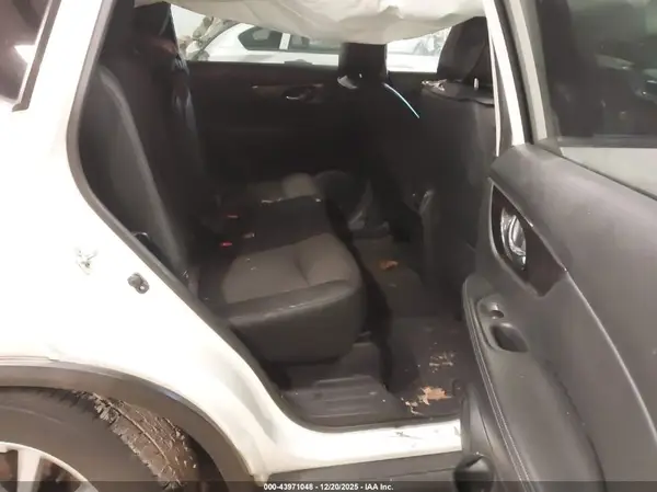 JN8AT2MV4KW373477 2019 NISSAN ROGUE - Image 8