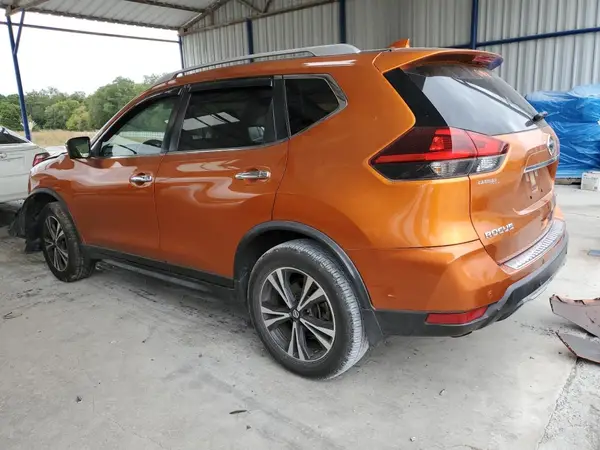 JN8AT2MV4KW374998 2019 NISSAN ROGUE - Image 2