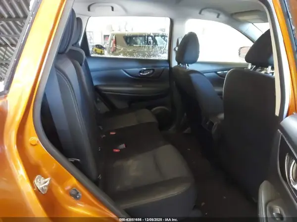 JN8AT2MV4KW376749 2019 NISSAN ROGUE - Image 8