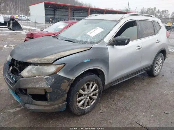 JN8AT2MV4KW377089 2019 NISSAN ROGUE - Image 2