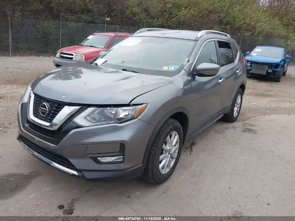 JN8AT2MV4KW377254 2019 NISSAN ROGUE - Image 2