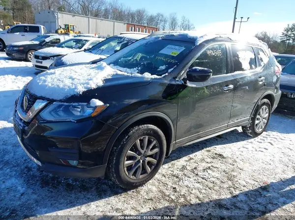 JN8AT2MV4KW378162 2019 NISSAN ROGUE - Image 2