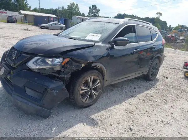 JN8AT2MV4KW378369 2019 NISSAN ROGUE - Image 2