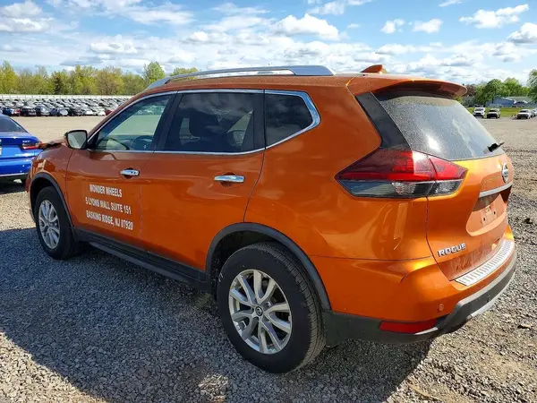 JN8AT2MV4KW379361 2019 NISSAN ROGUE - Image 2