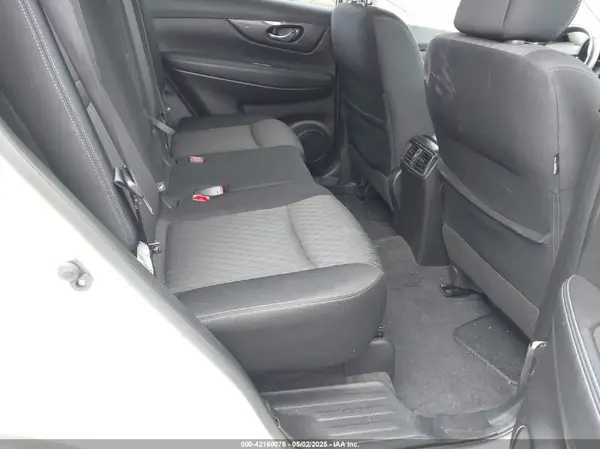 JN8AT2MV4KW380591 2019 NISSAN ROGUE - Image 8