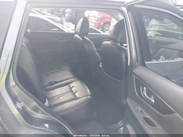 JN8AT2MV4KW381269 2019 NISSAN ROGUE - Image 8