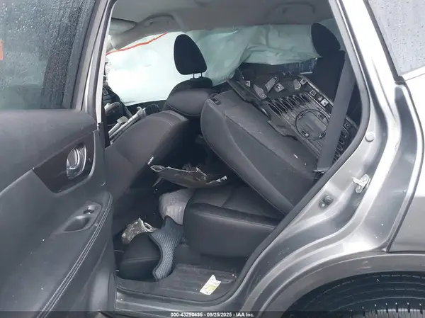 JN8AT2MV4KW385130 2019 NISSAN ROGUE - Image 8